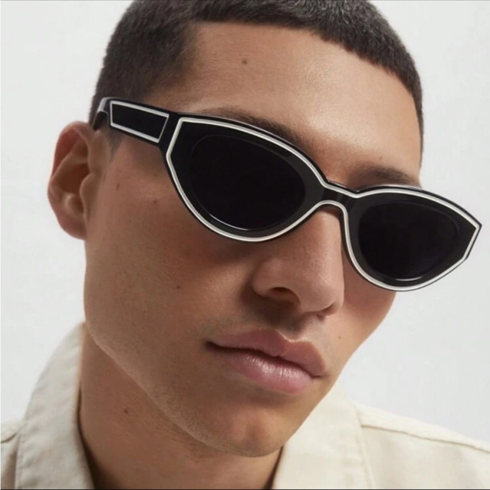 Funky Black & White Cat Eye Oval Shaped Sunglasses w Dark Grey Lens OS New - Picture 1 of 9